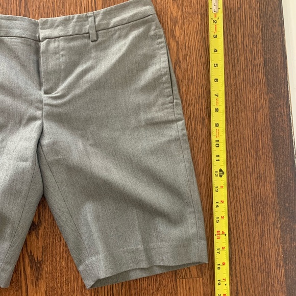CLASSIC GREY GAP SHORTS - Picture 9 of 10